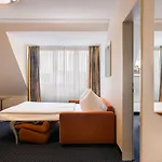 Hotel Garner By Ihg 3*