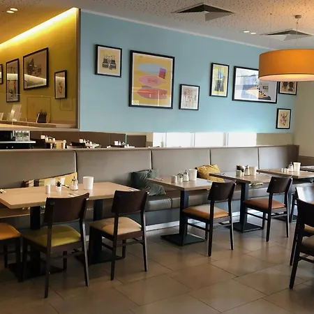 Hotel Garner By Ihg 3*