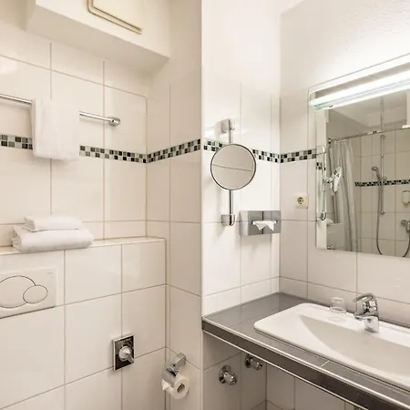 Garner By Ihg 3*