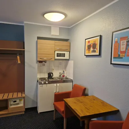 Hotel Garner By Ihg 3*