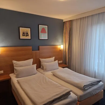 Hotel Garner By Ihg 3*