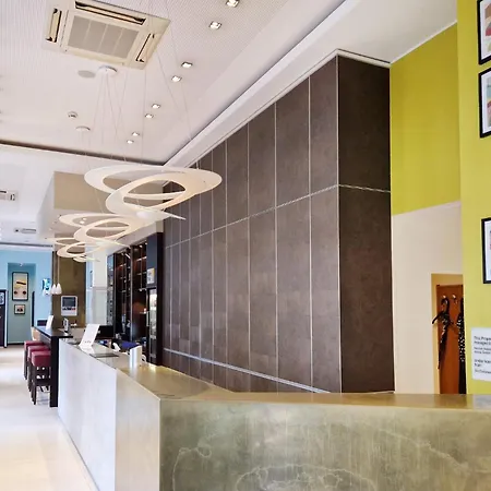 Garner By Ihg 3*