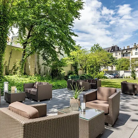 Garner By Ihg Hotel 3*